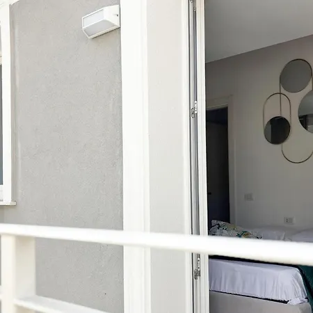 Appartamento 2 Bedroom Awesome In *