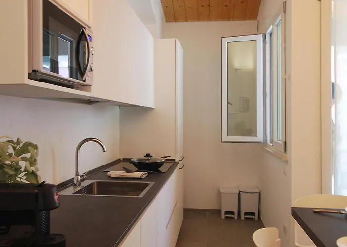 Appartamento 2 Bedroom Awesome In *