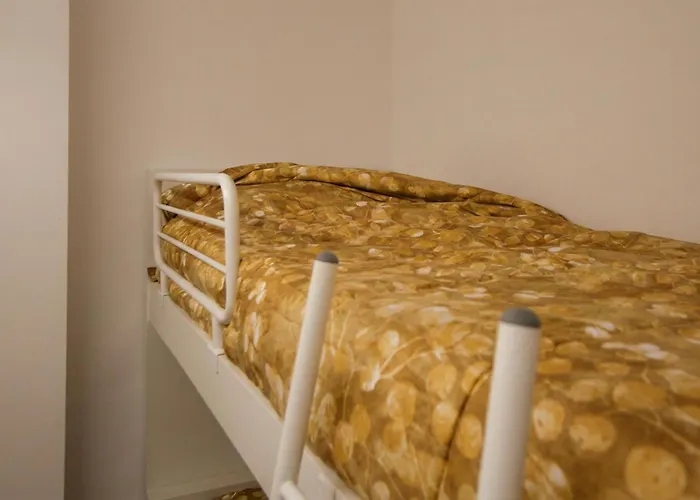 2 Bedroom Awesome In *